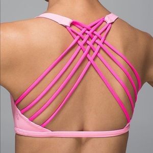 Lululemon free to be bra